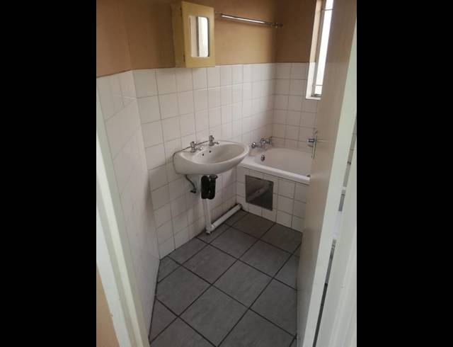 2 BEDROOM PROPERTY TO RENT IN GROBLERPARK EXT